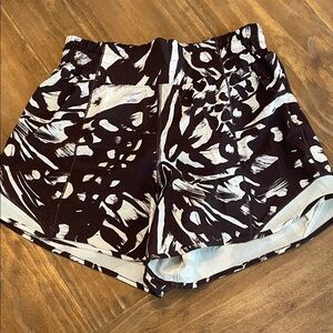 Lululemon high rise hottie hots